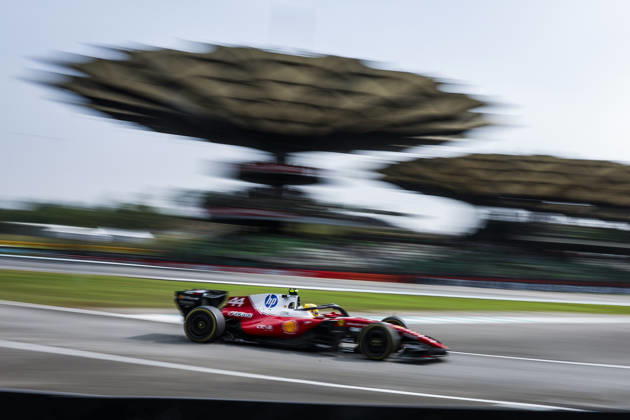 F1 - BAHRAIN GRAND PRIX IN MALAYSIA 2026 44 HAMILTON Lewis (gbr), Scuderia Ferrari SF-26, action during the 2026 Formula 1 Bahrain Grand Prix in Malaysia, 16th round of the 2026 Formula One World Championship, WM, Weltmeisterschaft from October 2 to 4, 2026 on the Sepang International Circuit, in Sepang, Malaysia - SepangMalaysia Copyright: xANTONINxVINCENTx
