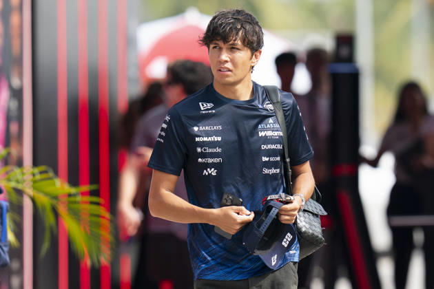 FORMULA 1 BAHRAIN GRAND PRIX IN MALAYSIA 2026 Alexander Albon (THA) 23 Williams F1 Team arriving for practice during the Formula 1 Gulf Air Bahrain Grand Prix in Malaysia 2026, Round 16 of the 2026 Formula 1 World Championship, WM, Weltmeisterschaft from 2nd - 4th October 2026 at Sepang International Circuit, Sepang, Malaysia. Credit: Robbie Hoad Every Second Media Editorial use only. All images are copyright Every Second Media Limited. No images may be reproduced without prior permission. Copyright: xIMAGO EveryxSecondxMediax ESM-2195-0195 RobbiexHoadx xEveryxSecondxMediax