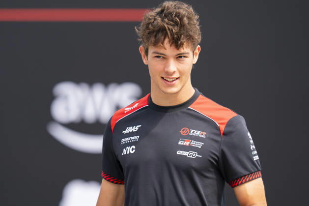 FORMULA 1 BAHRAIN GRAND PRIX IN MALAYSIA 2026 Oliver Bearman (GBR) 87 Haas F1 Team arriving for practice during the Formula 1 Gulf Air Bahrain Grand Prix in Malaysia 2026, Round 16 of the 2026 Formula 1 World Championship, WM, Weltmeisterschaft from 2nd - 4th October 2026 at Sepang International Circuit, Sepang, Malaysia. Credit: Robbie Hoad Every Second Media Editorial use only. All images are copyright Every Second Media Limited. No images may be reproduced without prior permission. Copyright: xIMAGO EveryxSecondxMediax ESM-2195-0215 RobbiexHoadx xEveryxSecondxMediax