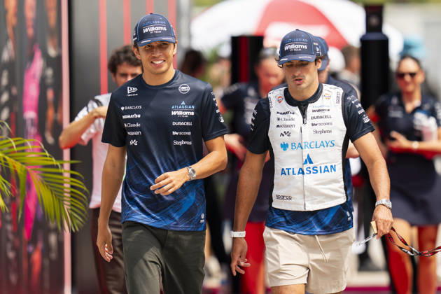FORMULA 1 BAHRAIN GRAND PRIX IN MALAYSIA 2026 Alexander Albon (THA) 23 Williams F1 Team and Carlos Sainz (SPA) 55 Williams F1 Team in the paddock during the Formula 1 Gulf Air Bahrain Grand Prix in Malaysia 2026, Round 16 of the 2026 Formula 1 World Championship, WM, Weltmeisterschaft from 2nd - 4th October 2026 at Sepang International Circuit, Sepang, Malaysia. Credit: Robbie Hoad Every Second Media Editorial use only. All images are copyright Every Second Media Limited. No images may be reproduced without prior permission. Copyright: xIMAGO EveryxSecondxMediax ESM-2195-0253 RobbiexHoadx xEveryxSecondxMediax