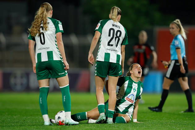Soccer I Women s I 2026–2027 Season I Bundesliga I Bayer 04 Leverkusen vs. Werder Bremen I October 2, 2026 Medina Deöic 9, Werder Bremen Struggles at Leverkusen s Ulrich Haberland Stadium, North Rhine-Westphalia, Germany Copyright: xLobeca CedricxSiefkerx
