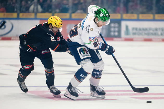Philipp Bidoul, Loewen Frankfurt, 24; Rihards Griva, Eisbären Berlin, 23 (GER); Loewen Frankfurt vs. Eisbären Berlin, Ice Hockey, PENNY DEL, Matchday 5, 2026–2027 Season, October 2, 2026 GER, Loewen Frankfurt vs. Eisbaeren Berlin, Ice Hockey, PENNY DEL, Matchday 5, 2026–2027 Season, October 2, 2026 Frankfurt am Main Copyright: xEibner-Pressefoto AttilaxZigax EP_AZA