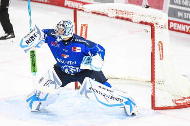 Straubing Tigers vs. Pinguins Bremerhaven, Ice Hockey, German Ice Hockey League, Penny DEL, Matchday 5, 2026–2027 Season, October 2, 2026, Florian Bugl, Straubing Tigers, Men s Ice Hockey, German Ice Hockey League, Penny DEL, Matchday 5, 2026–2027 Season on October 2, 2026, at the Eisstadion am Pulverturm, Straubing Tigers (blue) vs. Pinguins Bremerhaven (white)