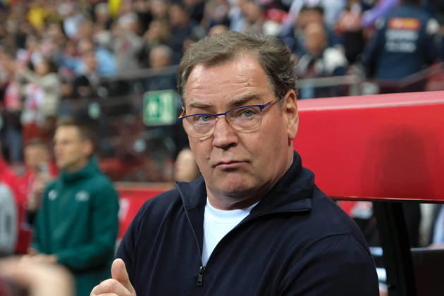October 2, 2026, Warsaw, Masovian Voivodeship, Poland: Poland s manager JAN URBAN before kick-off of a UEFA Nations League Group B4 match between the Polish and Romanian national teams at the PGE Narodowy Stadium in Warsaw. Poland went on to win against Romania 6 goals to 0. Soccer 2026: UEFA Nations League: Poland 6:0 Romania  - ZUMAk204 20261002_zip_k204_002 Copyright: xRomanxKozielx