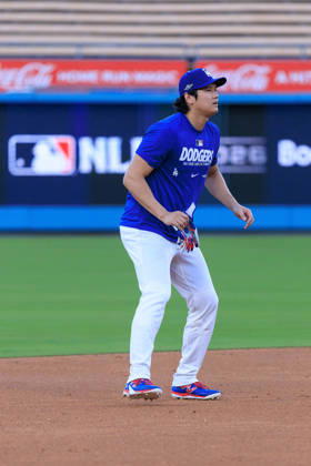 October 2, 2026, Los Angeles, California, USA: Shohei Ohtani 17 of the Los Angeles Dodgers at bat during a workout in preparation for Game 1 of the NLDS game against the Atlanta Braves on Friday October 2, 2026 at Dodger Stadium in Los Angeles, California. JAVIER ROJAS PI Dodgers NLDS - Workout  - ZUMAp124 20261002_zaa_p124_092 Copyright: xJavierxRojasx