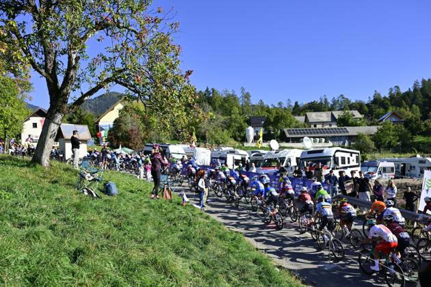 UEC 2026 Road European Championships Ljubljana 03 10 2026 LJUBLJANA, SLOVENIA - OCTOBER 03 : Illustration picture of the peloton during the Men Junior cycling road race of the 2026 UEC Road European Championships Ljubljana. An UCI Continental Championships cycling race of 110,5 km with start and finish in Sencur on October 3, 2026 in Ljubljana, Slovenia, 03 10 2026 Ljubljana Slovenia Copyright: xJanxDexMeuleneirx