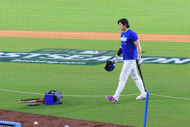 October 2, 2026, Los Angeles, California, USA: Shohei Ohtani 17 of the Los Angeles Dodgers returns to the dugout during a workout in preparation for Game 1 of the NLDS against the Atlanta Braves on Friday October 2, 2026 at Dodger Stadium in Los Angeles, California. JAVIER ROJAS PI Dodgers NLDS - Workout  - ZUMAp124 20261002_zaa_p124_155 Copyright: xJavierxRojasx