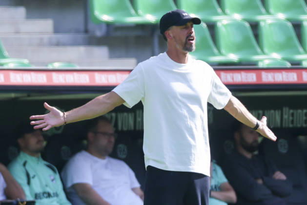 Hannover 96 coach Sandro Wagner gestures during the friendly match between Hannover 96 and SC Verl, Heinz von Heiden Arena on October 3, 2026, in Hannover, Germany. Photo by Marco Steinbrenner, DeFodi Images. Coach Sandro Wagner of Hannover 96 gestures during the friendly match between Hannover 96 and SC Verl at Heinz von Heiden Arena on October 3, 2026 in Hannover, Germany. Photo by Marco Steinbrenner, DeFodi Images. Photo by Marco Steinbrenner, DeFodi Images.
