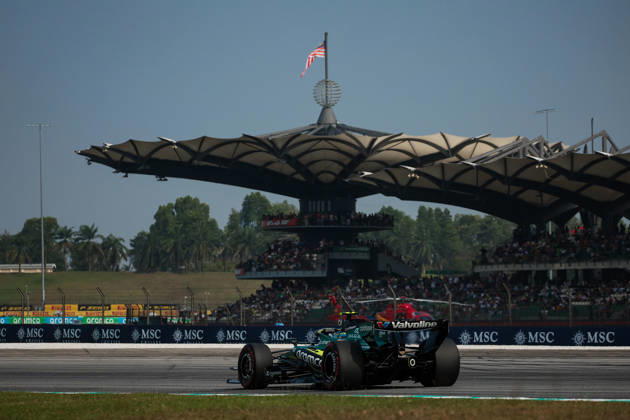 F1 - BAHRAIN GRAND PRIX IN MALAYSIA 2026 14 ALONSO Fernando (spa), Aston Martin F1 Team AMR26, action during the 2026 Formula 1 Bahrain Grand Prix in Malaysia, 16th round of the 2026 Formula One World Championship, WM, Weltmeisterschaft from October 2 to 4, 2026 on the Sepang International Circuit, in Sepang, Malaysia - SepangMalaysia Copyright: xEricxAlonsox