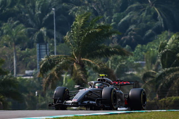 F1 - BAHRAIN GRAND PRIX IN MALAYSIA 2026 05 BORTOLETO Gabriel (bra), Audi F1 Team R26, action during the 2026 Formula 1 Bahrain Grand Prix in Malaysia, 16th round of the 2026 Formula One World Championship, WM, Weltmeisterschaft from October 2 to 4, 2026 on the Sepang International Circuit, in Sepang, Malaysia - SepangMalaysia Copyright: xEricxAlonsox