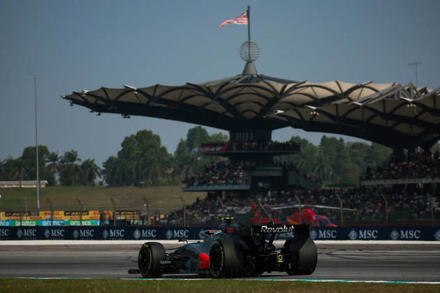 F1 - BAHRAIN GRAND PRIX IN MALAYSIA 2026 05 BORTOLETO Gabriel (bra), Audi F1 Team R26, action during the 2026 Formula 1 Bahrain Grand Prix in Malaysia, 16th round of the 2026 Formula One World Championship, WM, Weltmeisterschaft from October 2 to 4, 2026 on the Sepang International Circuit, in Sepang, Malaysia - SepangMalaysia Copyright: xEricxAlonsox
