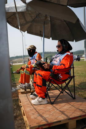 F1 - BAHRAIN GRAND PRIX IN MALAYSIA 2026 marshall, commissaire de piste, marshal, marshalls, marshals during the 2026 Formula 1 Bahrain Grand Prix in Malaysia, 16th round of the 2026 Formula One World Championship, WM, Weltmeisterschaft from October 2 to 4, 2026 on the Sepang International Circuit, in Sepang, Malaysia - SepangMalaysia  Copyright: xANTONINxVINCENTx