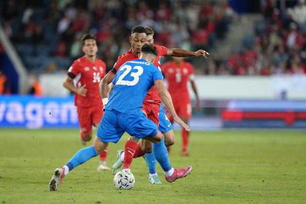 Luzern, Switzerland - October 03: Dan Ndoye (11 SUI) against David Brekalo (23 SLO) during the UEFA Nations League match between Switzerland and Slovenia at thermoplan arena on October 03, 2026 in Luzern, Switzerland. Copyright: xKjetilxWaberx xSPPx Sportspressphoto_SPR244870