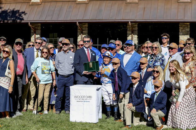 October 3, 2026, Lexington, Ky, USA: Joe Shiesty (6) ridden by Fernando De La Cruz wins the Woodford Stakes presented by Fanduel (Grade 2) at Keeneland in Lexington, Kentucky on October 3, 2026. Eclipse Sportswire CSM HORSE RACING 2026: Coolmore Turf Mile Day Keeneland OCT 03 - ZUMAcs17 20261003_faf_cs17_263 Copyright: xTimxSudduthx