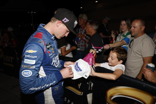 LAS VEGAS, CA - OCTOBER 03: Corey Day ( 17 Hendrick Motorsports HendrickCars.com Chevrolet) signs autographs in victory lane after winning the Focused Health 302 NASCAR, Motorsport, USA O™Reilly Auto Parts Series race on October 3, 2026, at Las Vegas Motor Speedway in Las Vegas, NV. (Photo by Jeff Speer LVMS Icon Sportswire) AUTO: OCT 03 NASCAR O™Reilly Auto Parts Series Focused Health 302 EDITORIAL USE ONLY Icon26100318975