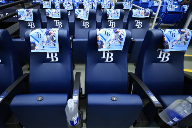 October 3, 2026, St. Petersburg, Florida, USA: A general image of the rally towels draped on the seats during pregame warmups prior to game one of the ALDS for the 2026 MLB, Baseball Herren, USA Playoffs between the Tampa Bay Rays and the New York Yankees on October 3, 2026 at Tropicana Field. The Rays beat the Yankees 1-0. St. Petersburg USA - ZUMAh180 20261003_zsp_h180_014 Copyright: xKimxHukarix