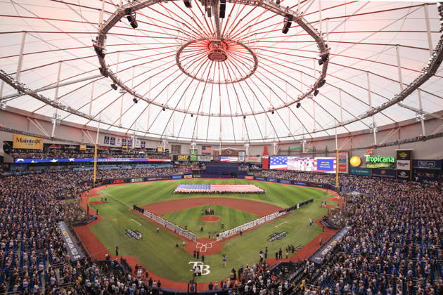 October 3, 2026, St. Petersburg, Florida, USA: A general image of the field during the National Anthem prior to game one of the ALDS for the 2026 MLB, Baseball Herren, USA Playoffs between the Tampa Bay Rays and the New York Yankees on October 3, 2026 at Tropicana Field. The Rays beat the Yankees 1-0. St. Petersburg USA - ZUMAh180 20261003_zsp_h180_069 Copyright: xKimxHukarix