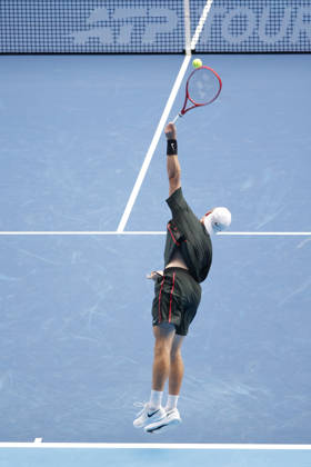 October 4, 2026, Tokyo, Japan: Denis Shapovalov (Canada) serves against Carlos Alcaraz (Spain) during their quarterfinal match at the Kinoshita Group Japan Open Tennis Championships at Ariake Colosseum in Tokyo. Shapovalov suffered an injury, forcing him to retire early in the second set. The tournament runs from September 29 to October 6. Alcaraz won 7-6(3), 2-1 Tokyo Japan - ZUMAm191 20261004_aap_m191_087 Copyright: xRodrigoxReyesxMarinx