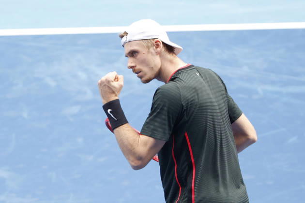 October 4, 2026, Tokyo, Japan: Denis Shapovalov (Canada) reacts against Carlos Alcaraz (Spain) during their quarterfinal match at the Kinoshita Group Japan Open Tennis Championships at Ariake Colosseum in Tokyo. Shapovalov suffered an injury, forcing him to retire early in the second set. The tournament runs from September 29 to October 6. Alcaraz won 7-6(3), 2-1 Tokyo Japan - ZUMAm191 20261004_aap_m191_080 Copyright: xRodrigoxReyesxMarinx