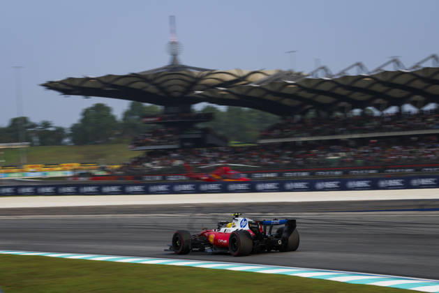 F1 - BAHRAIN GRAND PRIX IN MALAYSIA 2026 44 HAMILTON Lewis (gbr), Scuderia Ferrari SF-26, action during the 2026 Formula 1 Bahrain Grand Prix in Malaysia, 16th round of the 2026 Formula One World Championship, WM, Weltmeisterschaft from October 2 to 4, 2026 on the Sepang International Circuit, in Sepang, Malaysia - SepangMalaysia Copyright: xANTONINxVINCENTx
