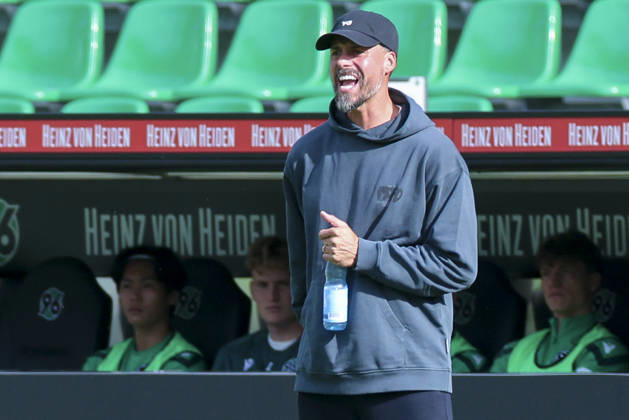Hannover 96 coach Sandro Wagner watches during the friendly match between Hannover 96 and SC Verl, Heinz von Heiden Arena on October 3, 2026, in Hannover, Germany. Photo by Marco Steinbrenner, DeFodi Images. Coach Sandro Wagner of Hannover 96 looks on during the friendly match between Hannover 96 and SC Verl at Heinz von Heiden Arena on October 3, 2026 in Hannover, Germany. Photo by Marco Steinbrenner, DeFodi Images. Photo by Marco Steinbrenner, DeFodi Images