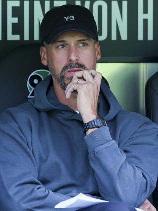 Hannover 96 coach Sandro Wagner looks disappointed during the friendly match between Hannover 96 and SC Verl, Heinz von Heiden Arena on October 3, 2026, in Hannover, Germany. Photo by Marco Steinbrenner, DeFodi Images. Coach Sandro Wagner of Hannover 96 looks dejected during the friendly match between Hannover 96 and SC Verl at Heinz von Heiden Arena on October 3, 2026 in Hannover, Germany. Photo by Marco Steinbrenner, DeFodi Images. Photo by Marco Steinbrenner, DeFodi Images