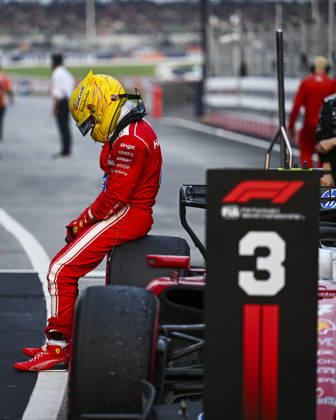 F1 - BAHRAIN GRAND PRIX IN MALAYSIA 2026 HAMILTON Lewis (gbr), Scuderia Ferrari SF-26, portrait during the 2026 Formula 1 Bahrain Grand Prix in Malaysia, 16th round of the 2026 Formula One World Championship, WM, Weltmeisterschaft from October 2 to 4, 2026 on the Sepang International Circuit, in Sepang, Malaysia - SepangMalaysia Copyright: xALBERTOxVIMERCATIx