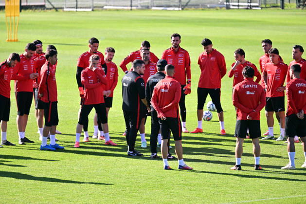 Turkish national team, Nationalteam trains in Liege ahead of Italy match LIEGE, BELGIUM - OCTOBER 04: Head coach Vincenzo Montella leads the Turkish National Football Team during their final training session at the SL16 Football Campus ahead of an upcoming match against Italy, in Liege, Belgium on October 04, 2026. Dursun Aydemir Anadolu Liege Belgium. Editorial use only. Please get in touch for any other usage. Copyright: x2026xAnadoluxDursunxAydemirx