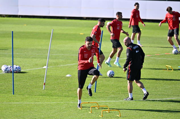 Turkish national team, Nationalteam trains in Liege ahead of Italy match LIEGE, BELGIUM - OCTOBER 04: Head coach Vincenzo Montella leads the Turkish National Football Team during their final training session at the SL16 Football Campus ahead of an upcoming match against Italy, in Liege, Belgium on October 04, 2026. Dursun Aydemir Anadolu Liege Belgium. Editorial use only. Please get in touch for any other usage. Copyright: x2026xAnadoluxDursunxAydemirx