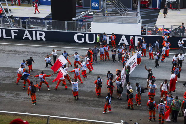 F1 - BAHRAIN GRAND PRIX IN MALAYSIA 2026 Marshall on track during the 2026 Formula 1 Bahrain Grand Prix in Malaysia, 16th round of the 2026 Formula One World Championship, WM, Weltmeisterschaft from October 2 to 4, 2026 on the Sepang International Circuit, in Sepang, Malaysia - SepangMalaysia  Copyright: xDPPIx