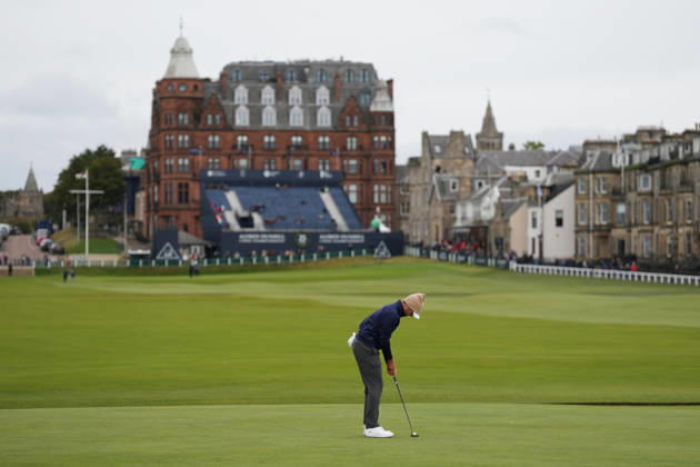 RECORD DATE NOT STATED 4th October 2026; Old Course at St Andrews, St Andrews, Scotland; DP World Tour Golf, Alfred Dunhill Links Championship, Final Day; Thomas Detry putts makes a birdie putt on the 1st hole AlecxBrown
