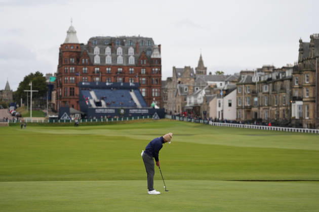 RECORD DATE NOT STATED 4th October 2026; Old Course at St Andrews, St Andrews, Scotland; DP World Tour Golf, Alfred Dunhill Links Championship, Final Day; Thomas Detry putts makes a birdie putt on the 1st hole AlecxBrown