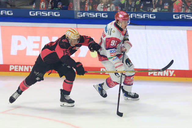 October 4, 2026, GER, DEU, Germany, Ice Hockey: Tobias Krestan, Eisbären Berlin 91; Nikolaus Heigl, Ice Tigers 15; nordphoto GmbH, Engler Berlin, Uber Arena Berlin, Germany Copyright: xNordphotox xEnglerx