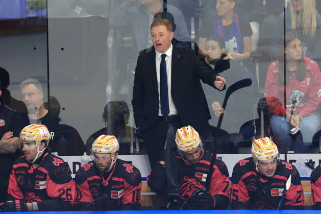 October 4, 2026, GER, DEU, Germany, Ice Hockey Coach MITCH O KEEFE, Ice Tigers, Nuremberg Players Bench, nordphoto GmbH Engler, Berlin, Uber Arena, Berlin, Germany Copyright: xNordphotox xEnglerx