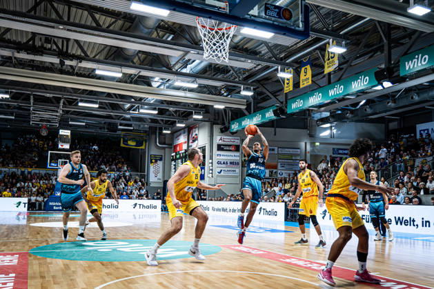 easyCredit BBL Phoenix Hagen vs. SKYLINERS Frankfurt, Hagen, October 4, 2026, Ischelandhalle Hagen Judah Mintz 10, SKYLINERS, SG attempting a shot easyCredit BBL Phoenix Hagen vs. SKYLINERS Frankfurt, Hagen, October 4, 2026, Ischelandhalle Hagen Copyright: xBEAUTIFULxSPORTS Piepenstockx