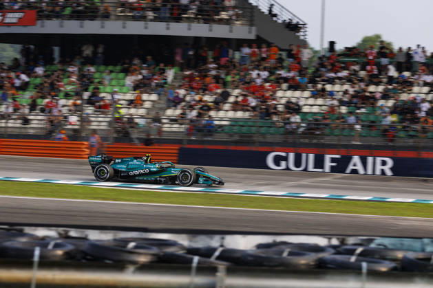 4th October 2026; Sepang IC, Kuala Lumpur, Malaysia; Formula 1, Bahrain Grand Prix, Race Day; Fernando Alonso (14) of Spain and Aston Martin Aramco Formula One Team during the race StephenxBlackberry