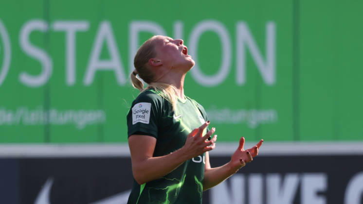 VfL vs. HSV, Women s Bundesliga, Wolfsburg, October 4, 2026, Soccer, Women, Google Pixel Bundesliga, 2026–2027 Season, VfL Wolfsburg vs. Hamburger SV, Camilla Küver, VfL Wolfsburg, AOK Stadium, Lower Saxony, Germany
