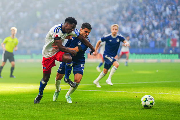 Albert Sambi Lokonga, Hamburger SV, 06; Mohamed Elyounoussi, FC Copenhagen, 10 GER; Hamburger SV vs. FC Copenhagen, soccer, friendly match, 2026–2027 season, October 4, 2026 GER, Hamburger SV vs. FC Copenhagen, Soccer, Friendly Match, 2026–2027 Season, October 4, 2026 Hamburg Copyright: xEibner-Pressefoto MarcelxvonxFehrnx EP_MFN