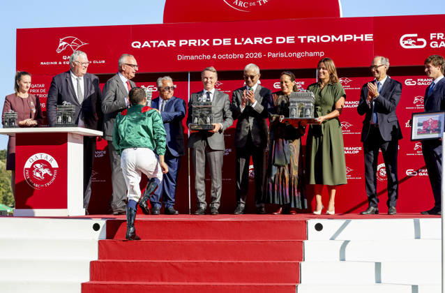 HORSE RACING 2026: Qatar Prix De Lâ€⠢Arc De Triomphe Day Longchamp OCT 04 October 4, 2026, Paris, USA: Daryz (1) ridden by Mickael Barzalona wins the Qatar Prix de lâ€⠢arc de Triomphe (Group 1) at Longchamp Racecourse in Paris, France on October 4, 2026. Sandra Scherning Eclipse Sportswire CSM(Credit Image:  Sandra Scherning Cal Media) Paris USA EDITORIAL USE ONLY Copyright: xx ZUMA-20261004_faf_cs17_090.jpg SandraxScherningx csmphotothree530745