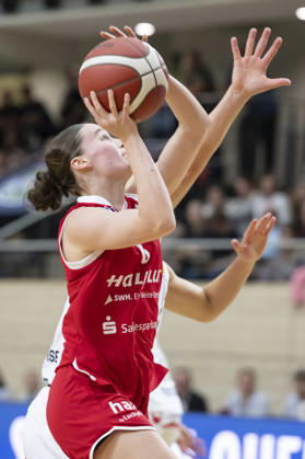 Toyota DBBL 2026–2027: HalFit Lions vs. TK Hannover, Halle an der Saale, Germany, October 4, 2026. Pictured: Nicole Brochlitz, Halle an der Saale, swh Arena, Saxony-Anhalt, Germany