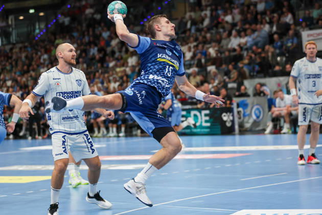 Simone Mengon, TVB Stuttgart, 15 with a shot (GER), TVB Stuttgart vs. TBV Lemgo Lippe, Handball, Opel Handball Bundesliga, Matchday 6, 2026–2027 season, October 4, 2026 GER, TVB Stuttgart vs. TBV Lemgo Lippe, Handball, Opel Handball Bundesliga, Matchday 6, 2026–2027 season, October 4, 2026 Stuttgart Copyright: xEibner-Pressefoto SoerenxHerwegx EP_SHG