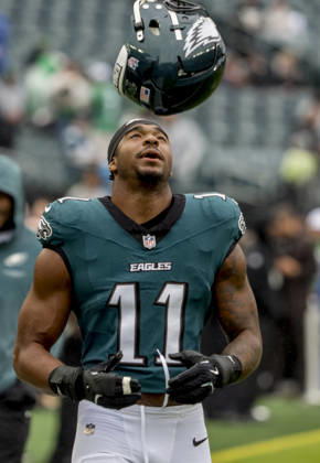 October 4, 2026, Philadelphia, Pa, USA: Oct 4, 2026; Philadelphia, PA, USA; Philadelphia Eagles linebacker Jihaad Campbell (11) during warm-ups at Lincoln Financial Field. Mandatory Credit: -Cal Media Philadelphia USA - ZUMAcs17 20261004_faf_cs17_145 Copyright: xScottxSeriox