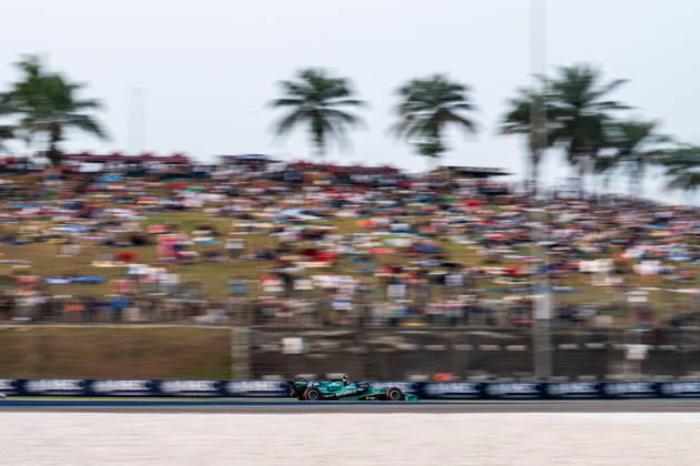 F1 - BAHRAIN GRAND PRIX IN MALAYSIA 2026 14 ALONSO Fernando (spa), Aston Martin F1 Team AMR26, action during the 2026 Formula 1 Bahrain Grand Prix in Malaysia, 16th round of the 2026 Formula One World Championship, WM, Weltmeisterschaft from October 2 to 4, 2026 on the Sepang International Circuit, in Sepang, Malaysia - SepangMalaysia Copyright: xALBERTOxVIMERCATIx
