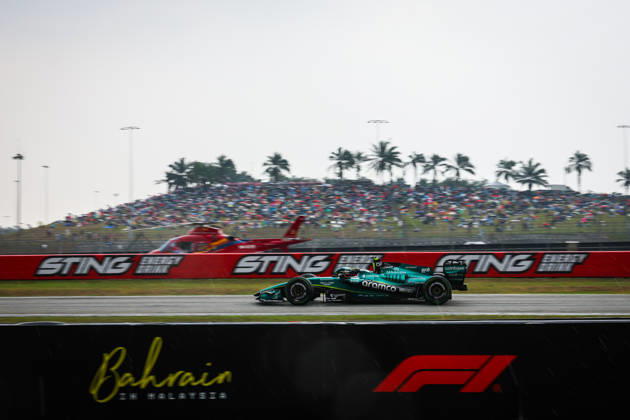 F1 - BAHRAIN GRAND PRIX IN MALAYSIA 2026 14 ALONSO Fernando (spa), Aston Martin F1 Team AMR26, action during the 2026 Formula 1 Bahrain Grand Prix in Malaysia, 16th round of the 2026 Formula One World Championship, WM, Weltmeisterschaft from October 2 to 4, 2026 on the Sepang International Circuit, in Sepang, Malaysia - SepangMalaysia Copyright: xANTONINxVINCENTx
