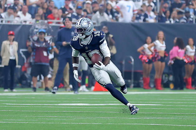 October 4, 2026, Houston, Texas, U.S: Dallas Cowboys wide receiver Ryan Flournoy (19) carries the ball upfield after a catch during the first quarter of the NFL, American Football Herren, USA regular season game between the Houston Texans and the Dallas Cowboys at Reliant Stadium in Houston, TX on October 4, 2026. NFL 2026 - Dallas Cowboys Vs Houston Texans - ZUMAw137 20261004_aap_w137_024 Copyright: xErikxWilliamsx