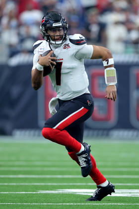 October 4, 2026, Houston, Texas, U.S: Houston Texans quarterback C.J. Stroud (7) carries the ball upfield on a quarterback scramble during the first quarter of the NFL, American Football Herren, USA regular season game between the Houston Texans and the Dallas Cowboys at Reliant Stadium in Houston, TX on October 4, 2026. NFL 2026 - Dallas Cowboys Vs Houston Texans  - ZUMAw137 20261004_aap_w137_032 Copyright: xErikxWilliamsx
