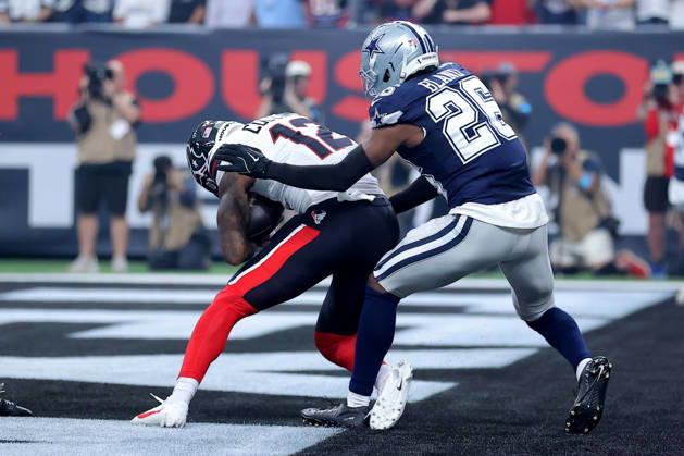 October 4, 2026, Houston, Texas, U.S: Houston Texans wide receiver Nico Collins (12) catches a pass in the end zone for a touchdown during the first quarter of the NFL, American Football Herren, USA regular season game between the Houston Texans and the Dallas Cowboys at Reliant Stadium in Houston, TX on October 4, 2026. NFL 2026 - Dallas Cowboys Vs Houston Texans  - ZUMAw137 20261004_aap_w137_036 Copyright: xErikxWilliamsx