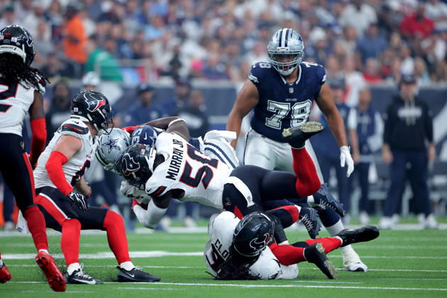 October 4, 2026, Houston, Texas, U.S: Houston Texans defensive end Kenneth Murray Jr. (50) tackles Dallas Cowboys running back Javonte Williams (33) on a running play during the first quarter of the NFL, American Football Herren, USA regular season game between the Houston Texans and the Dallas Cowboys at Reliant Stadium in Houston, TX on October 4, 2026. NFL 2026 - Dallas Cowboys Vs Houston Texans  - ZUMAw137 20261004_aap_w137_045 Copyright: xErikxWilliamsx