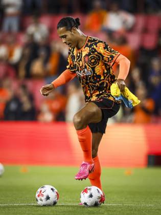 EINDHOVEN - Virgil van Dijk of the Netherlands ahead of the UEFA Nations League match between the Netherlands and Serbia at the Philips Stadium on October 4, 2026 in Eindhoven, the Netherlands. KOEN VAN WEEL ANP xVIxANPxSportx xxANPxIVx 571513651 originalFilename: 571513651