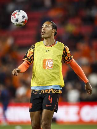 EINDHOVEN - Virgil van Dijk of the Netherlands ahead of the UEFA Nations League match between the Netherlands and Serbia at the Philips Stadium on October 4, 2026 in Eindhoven, the Netherlands. KOEN VAN WEEL ANP xVIxANPxSportx xxANPxIVx 571513679 originalFilename: 571513679